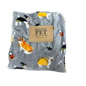 NWT Halloween Plush Throw Blanket Gray Costume Dogs Hotdog Taco Berkshire 50x70